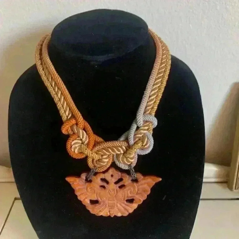 alex and lee necklace - Picture 4 of 4